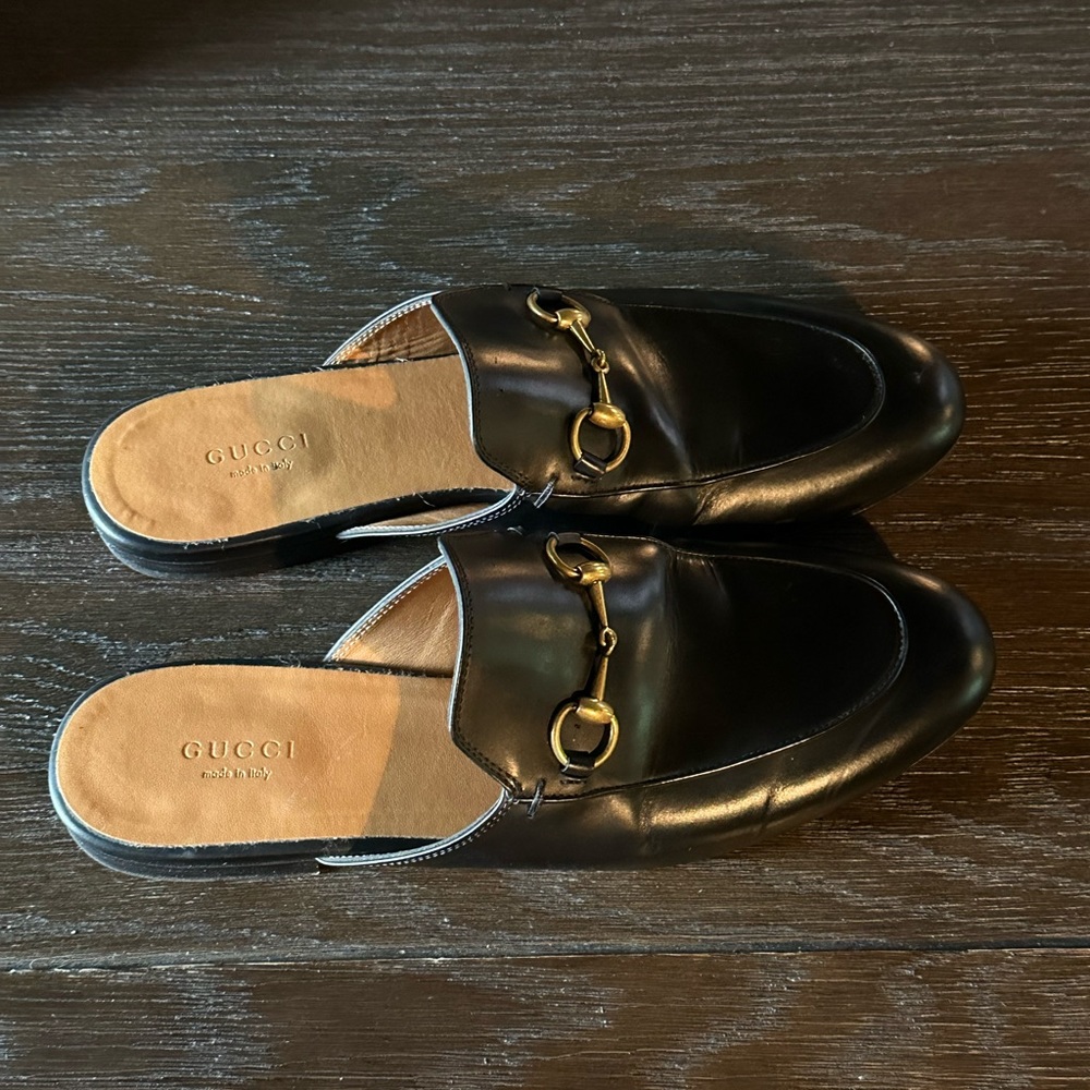 Gucci women’s Princeton leather slipper